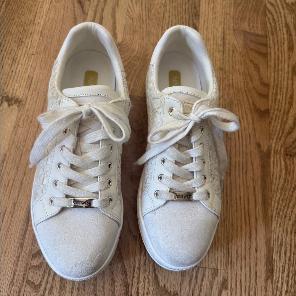 Nine West Gatsby sneakers